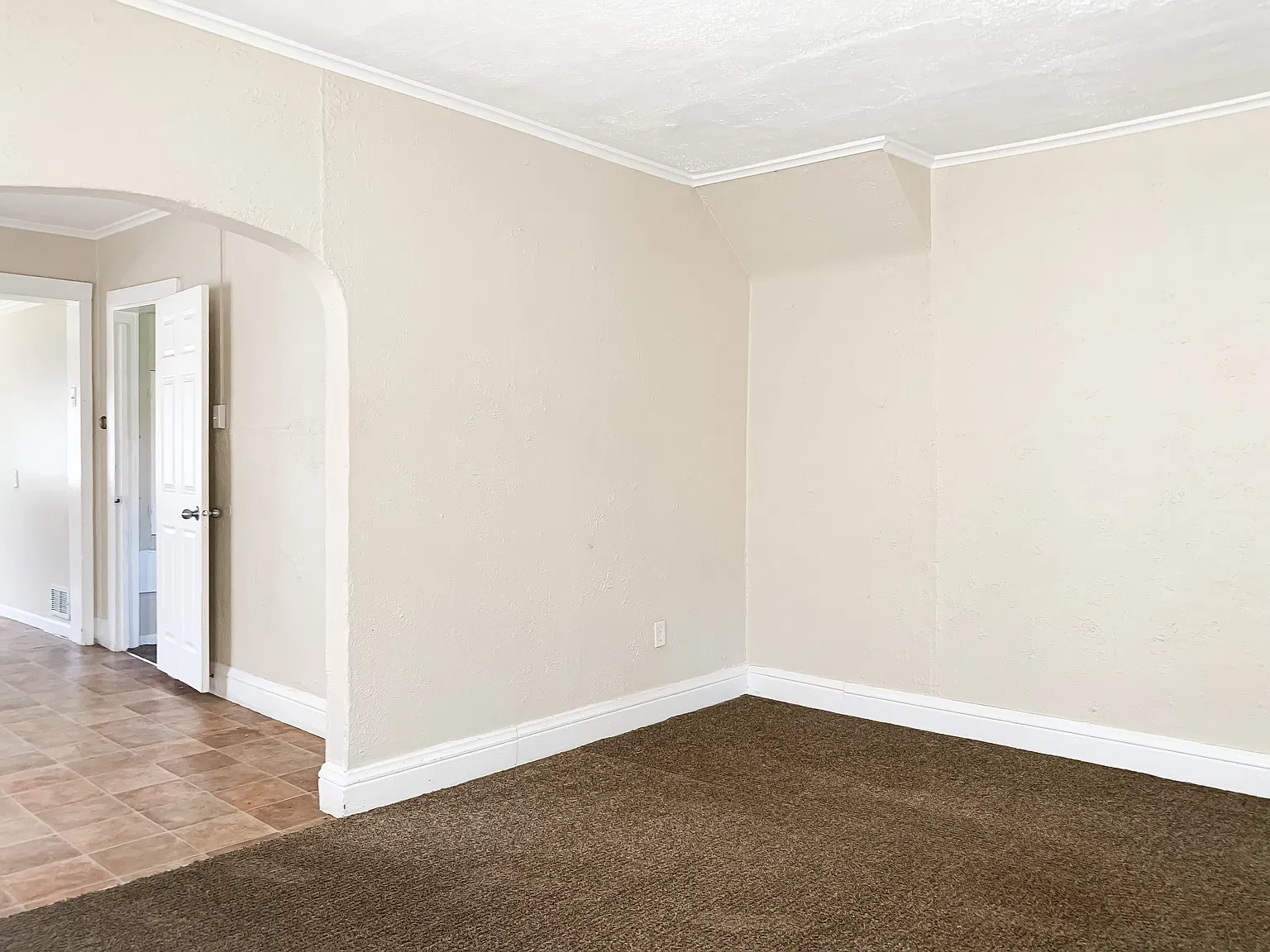 2/1 Home in River Park Area, South Bend — Photo 3
