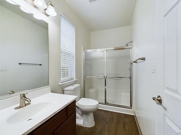 5th image of 2105 Hunsberger Dr #2105