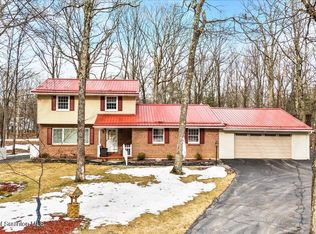 102 Gristmill Ter, Milford, PA 18337