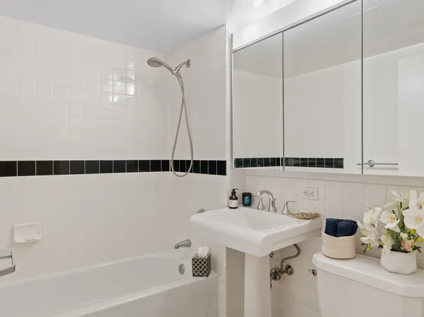 300 West 145th Street image 15 of 23