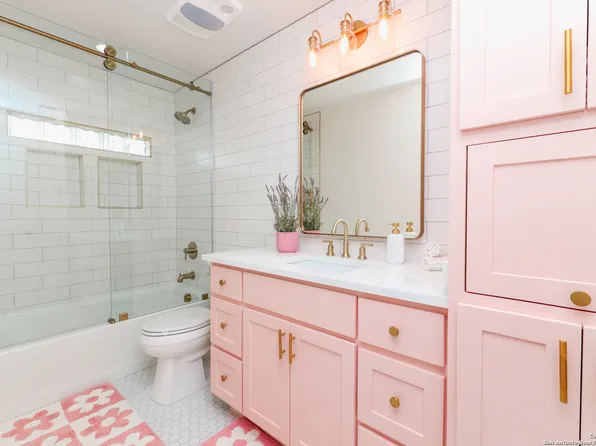 134 School, Poteet, TX 78065