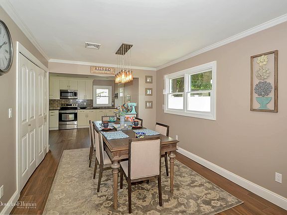 5th image of 810 Mirabelle Ave