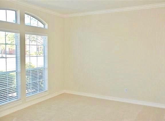 4th image of 3018 Brooks Ct