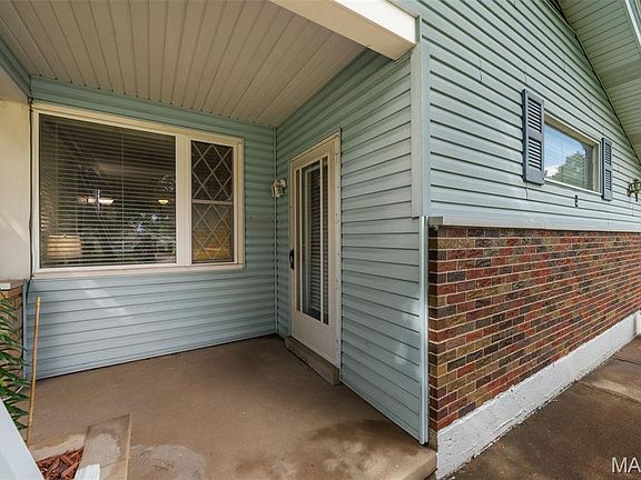 2nd image of 2353 Berwyn Dr