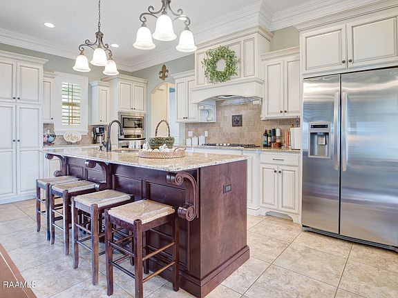 5th image of 304 Cane Ln
