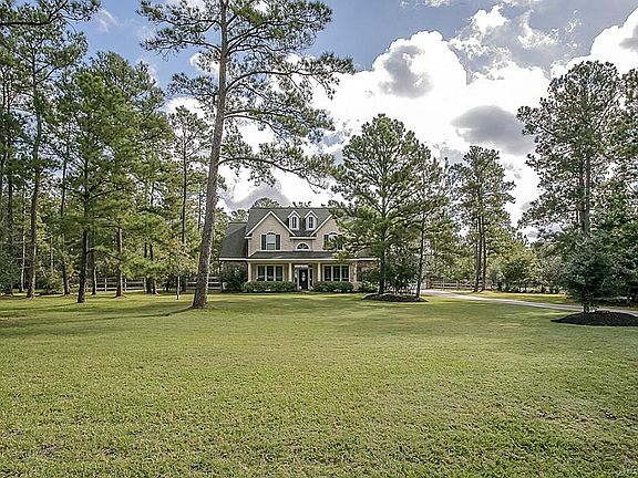 4th image of 11115 Crestwater Cir