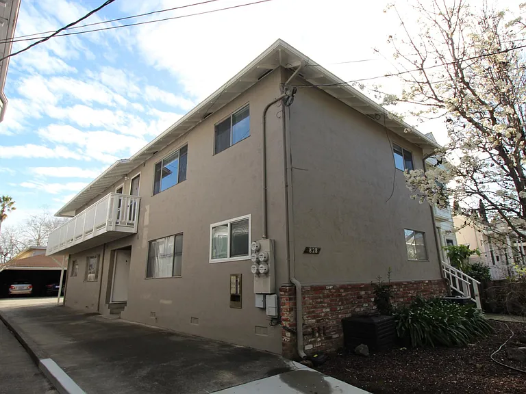 828 Taylor Ave #C — Photo 1