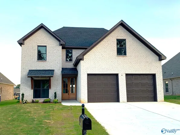 3007 Lisa Ln, Decatur, AL 35603