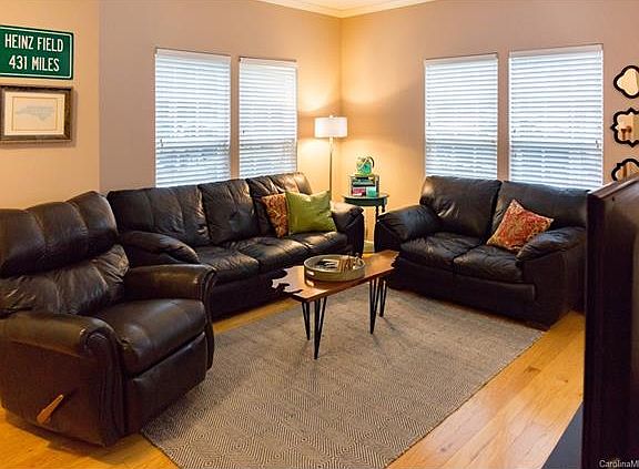 3rd image of 9560 Cadman Ct #123