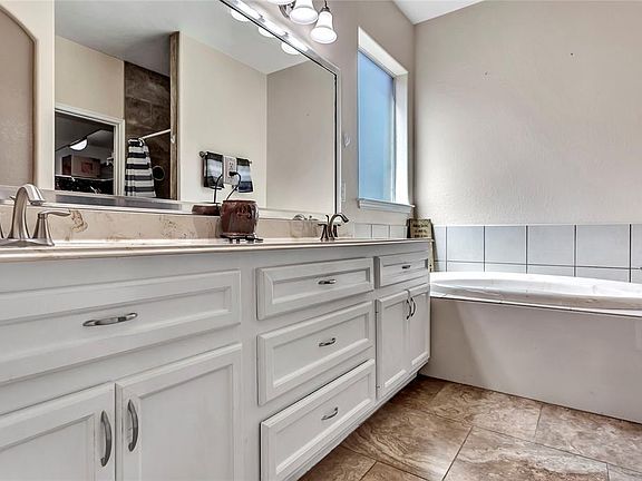 4th image of 1206 Pine Field Ct
