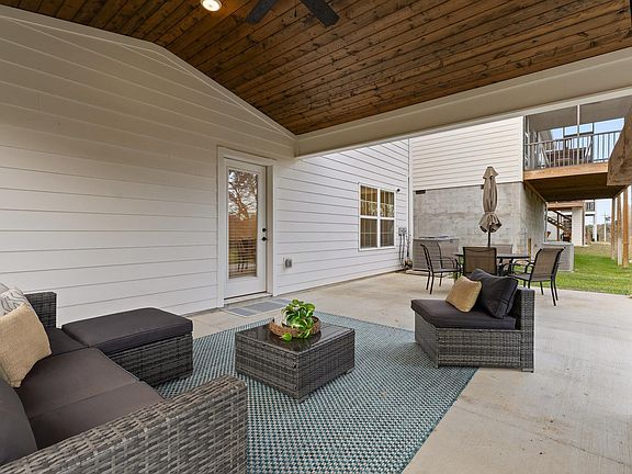 4th image of 3931 Inlet Loop