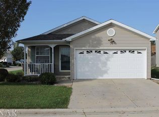 25 Andy Ct, Bloomington, IL