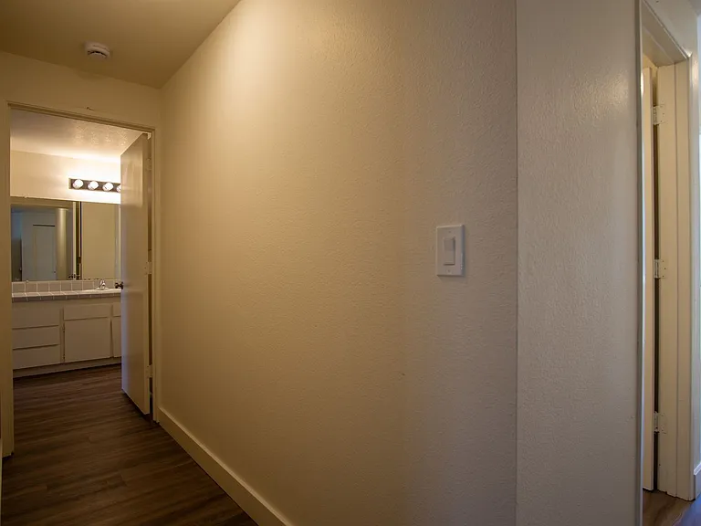 147A - Park Place Apartments — Photo 39