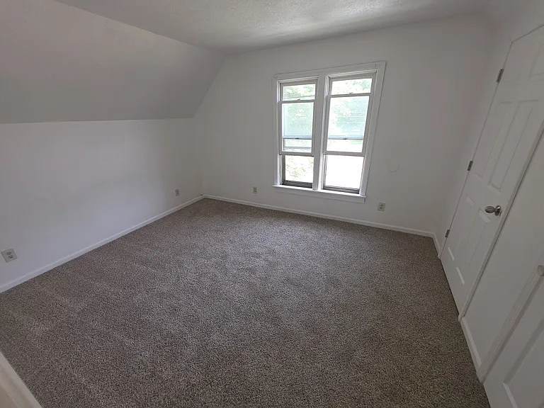 988 Corunna Ave #2 — Photo 8