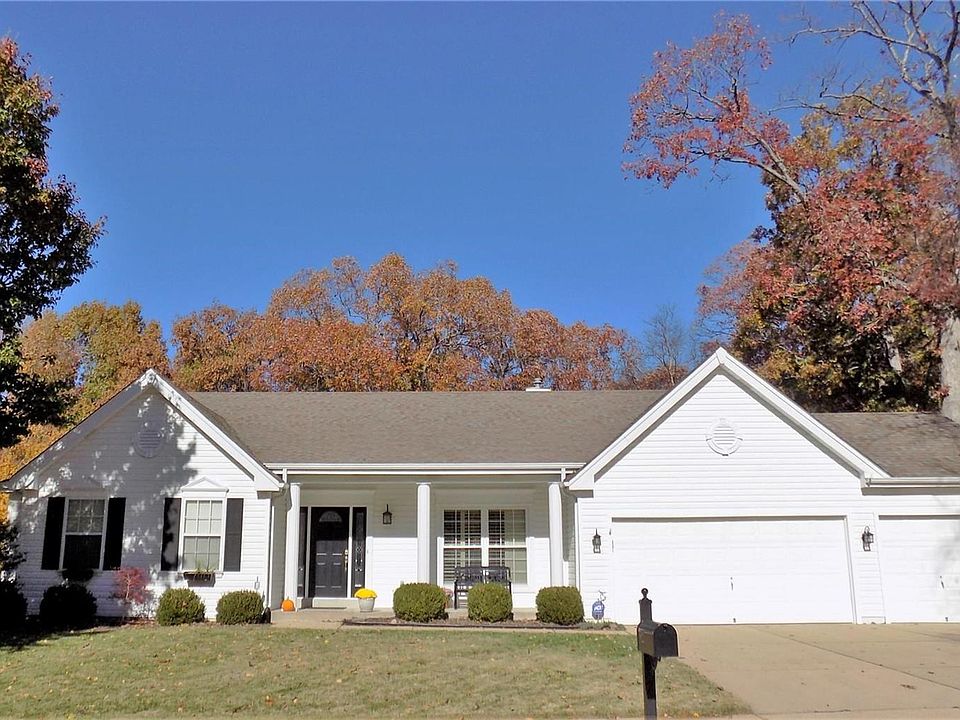 1st image of 821 Woodsdale Ct