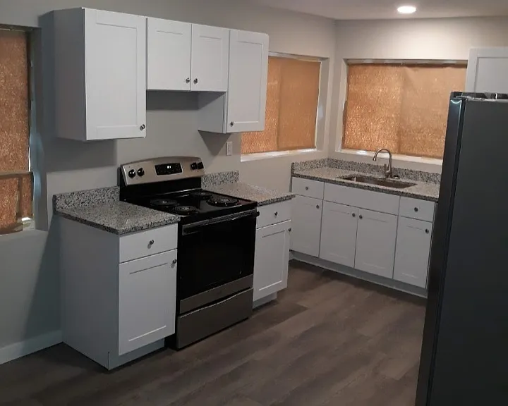 1295 S James Rd — Photo 3
