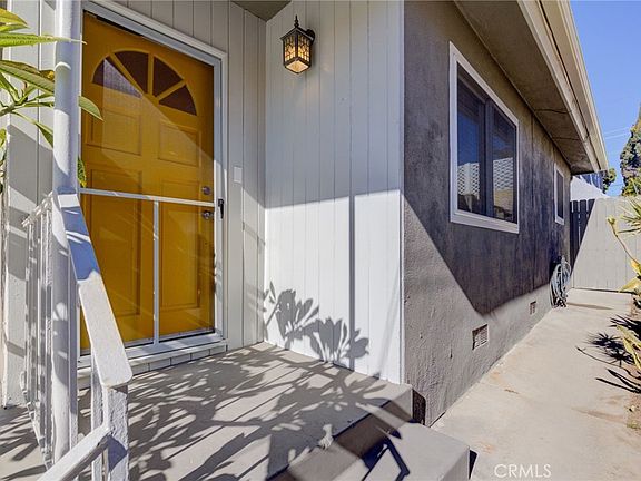 3rd image of 1913 Huntington Ln #B