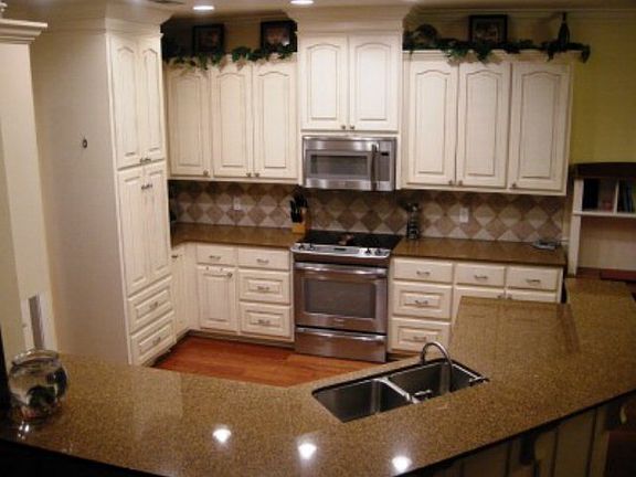 5th image of 423 Caravella Dr