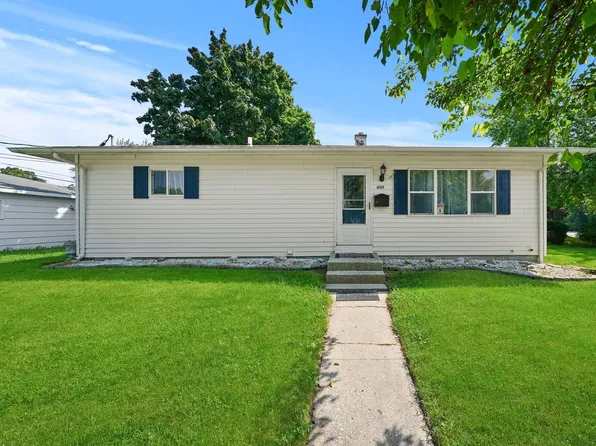 1845 Western Ave, Waukegan, IL 60087