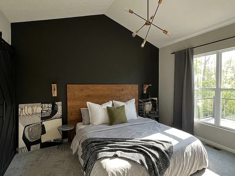 1355 Tiburon Dr — Photo 13