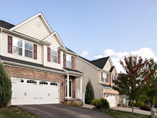 792 Village Club Dr