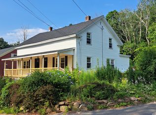 12 Church St #B, Wales, MA 01081