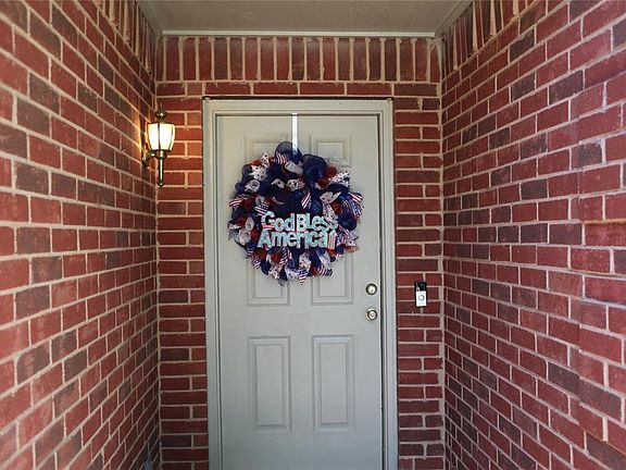 2nd image of 9305 Glen Falls Ln