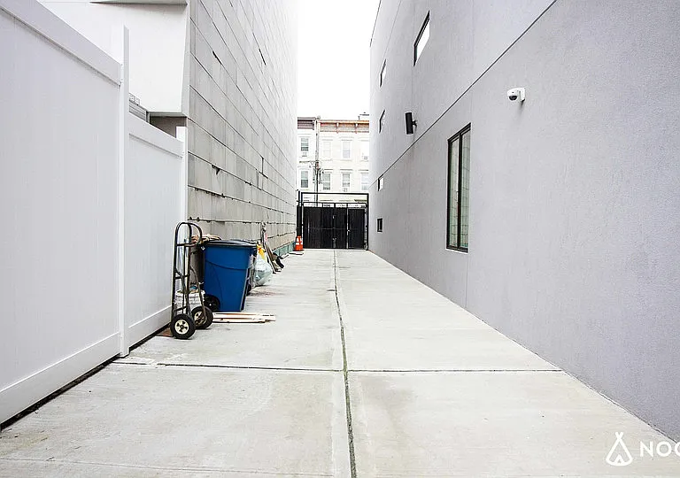 783 Knickerbocker Ave #212 — Photo 29