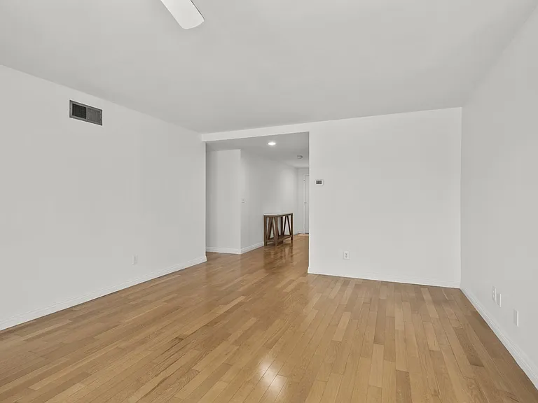 9426 Carlynn Pl — Photo 15