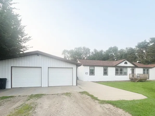 400 16th Ave W, Redfield, SD 57469