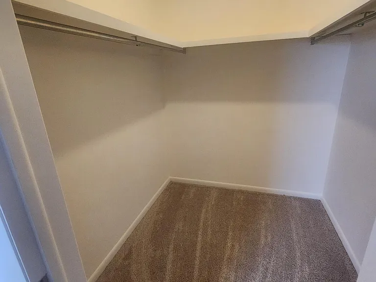 400 Broad St #4 — Photo 17