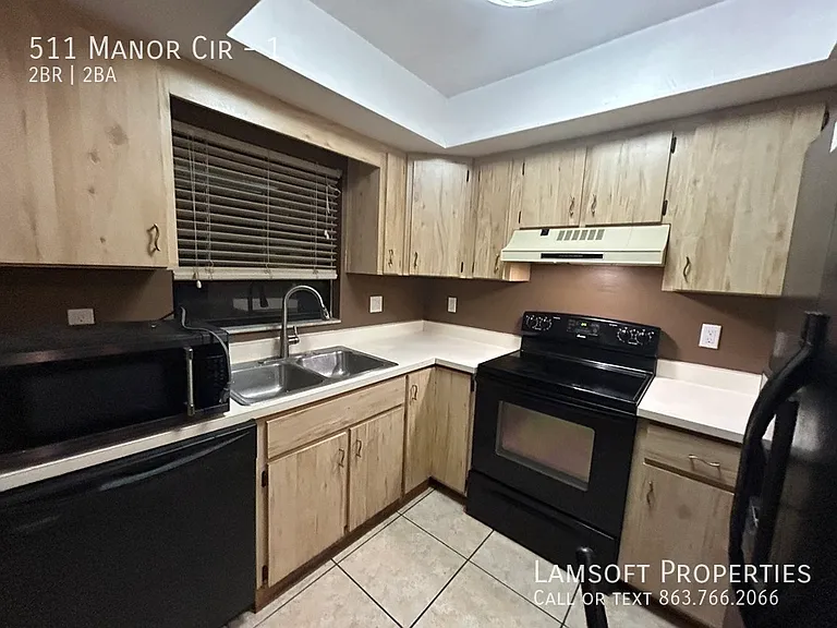 511 Manor Cir #1 — Photo 46