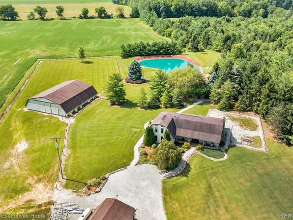 5695 Norman Rd, Jeddo, MI 48032