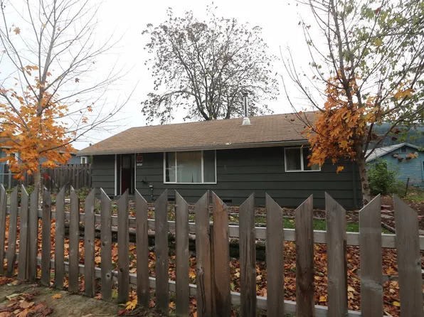 47872 W 2nd St, Oakridge, OR 97463