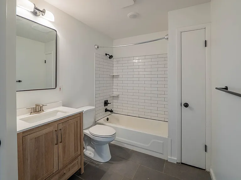 3972 Russell Blvd — Photo 2