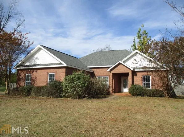 208 Mahan Dr, Perry, GA 31069