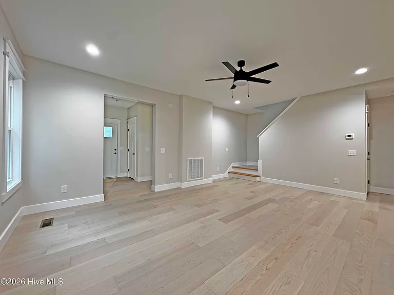 213 N McNeill St — Photo 3