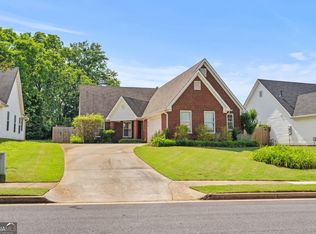 313 Jasmine Dr, Locust Grove, GA 30248