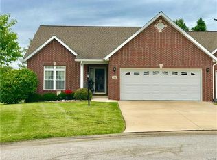 5308 Wright Ct, Godfrey, IL 62035