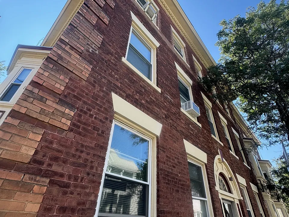 2 Central St #4