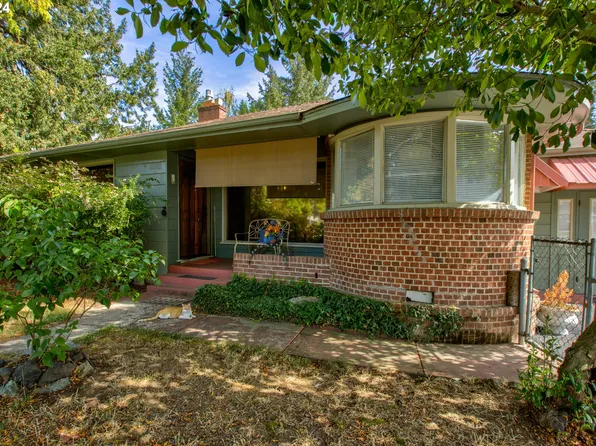 475 N Main St, Canyonville, OR 97417
