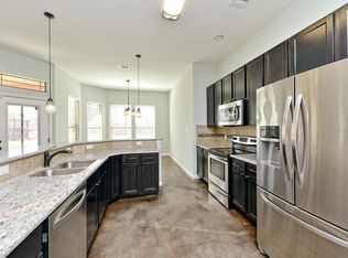 413 W Keanahalululu Ln, Bastrop, TX 78602