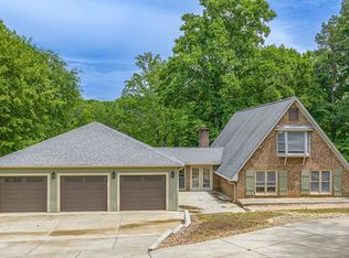 111 Englewood Dr, Inman, SC 29349