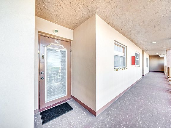4th image of 9741 Sunrise Lakes Boulevard #202