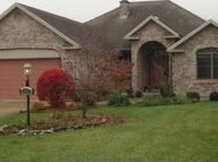 1019 E Village Creek Dr, Connersville, IN 47331