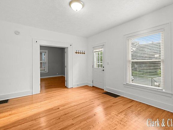 2nd image of 437 Rosewood Ave SE