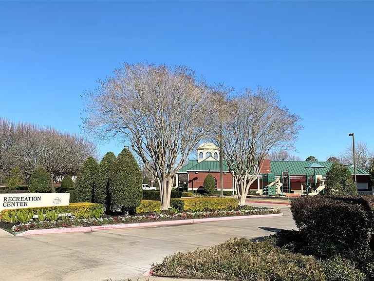 5819 Mitre Peak Ln — Photo 21