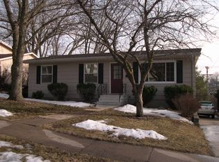 1421 Seminole Ave NW, Cedar Rapids, IA 52405