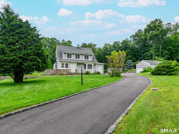47 Middle River Rd, Danbury, CT 06811