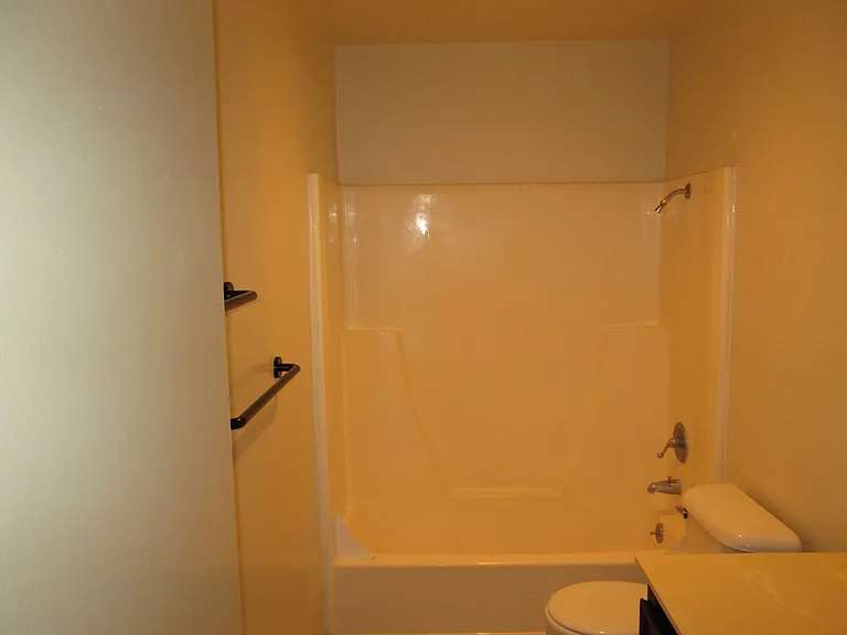 570 Peach St #32 — Photo 13